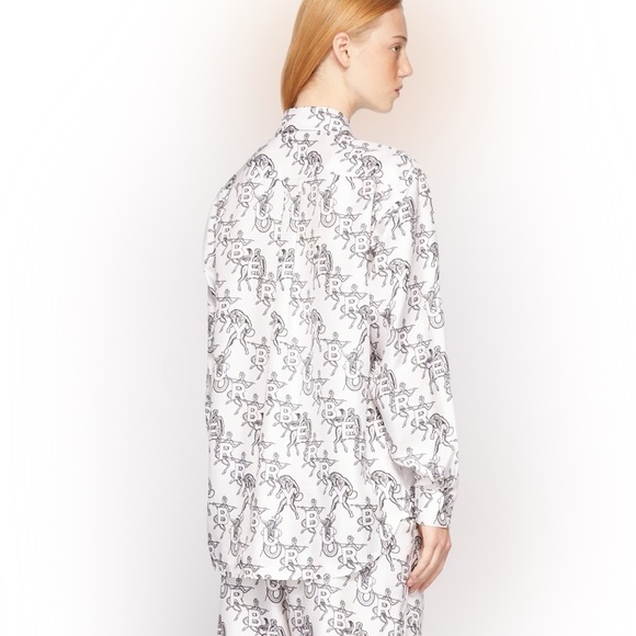 ❤️❤️BURBERRY WHITE MYTHICAL
ALPHABET SILK LOGO
SHIRT❤️❤️ - Picture 4 of 6